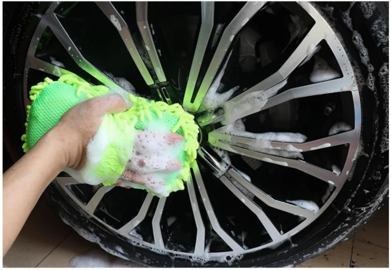 Premium Microfiber Car Wash Kit — Sponge, Detailing Brush, Washing Gloves & Towel Stylotime
