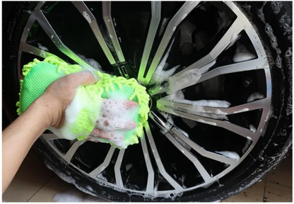 Premium Microfiber Car Wash Kit — Sponge, Detailing Brush, Washing Gloves & Towel Stylotime